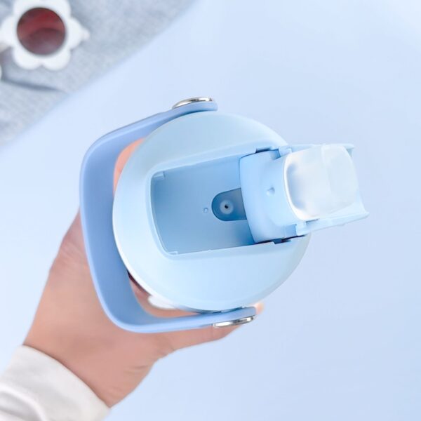 Barneflaske sett ovenfra