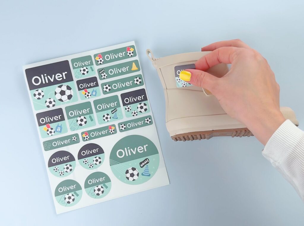 Store navnelaper med fotball motiv