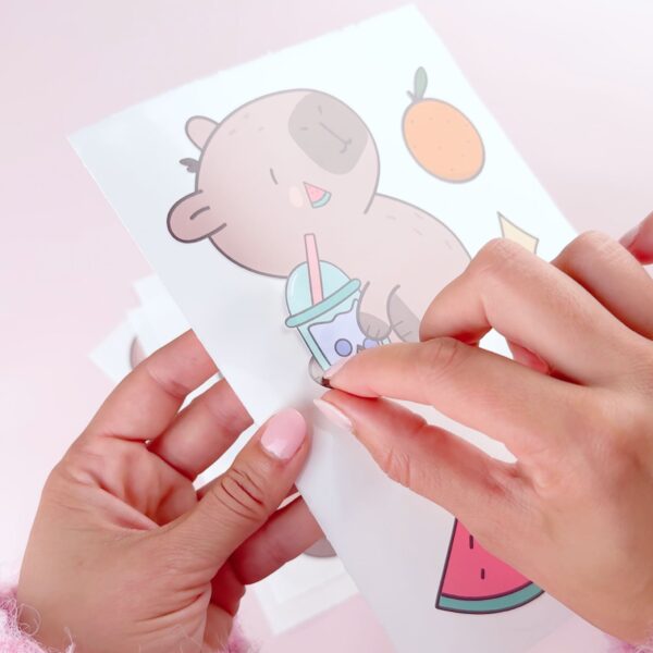 Capybara wallstickers på ark